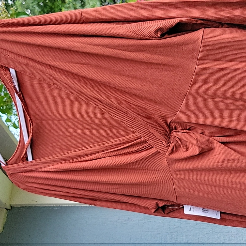 NWT, FREE PEOPLE COWBOY MED TOP in Rust color - Picture 3 of 14